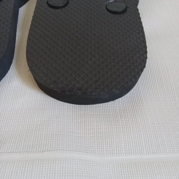 GAP Black and White Striped Flips Flops Women's Size 9-10 Free with Purchase - Picture 7 of 7